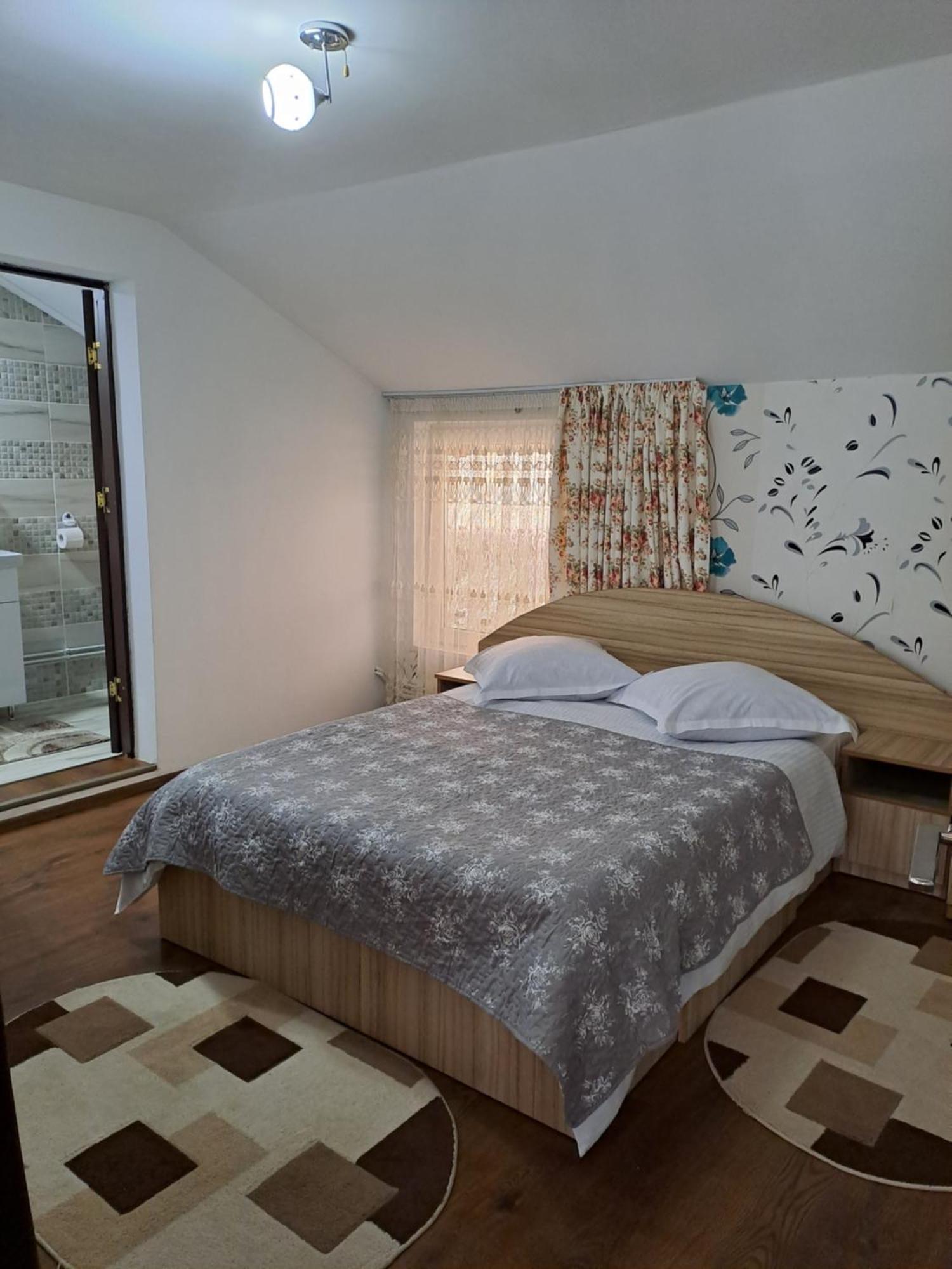 Villa Casa Raul à Rucăr Extérieur photo